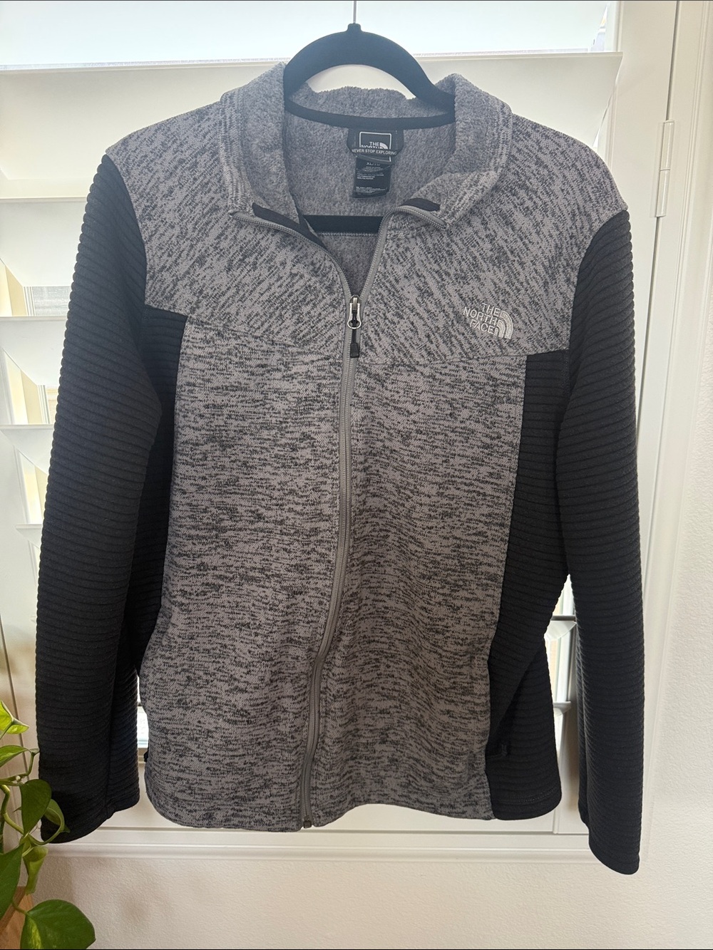 The North Face ribbed sleeve jacket XL